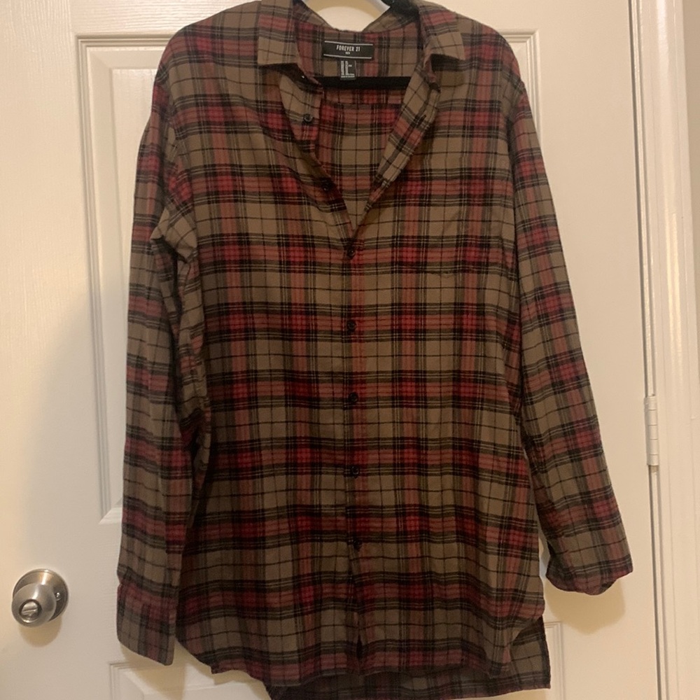 Forever 21 men’s plaid t-shirt. Size XL
